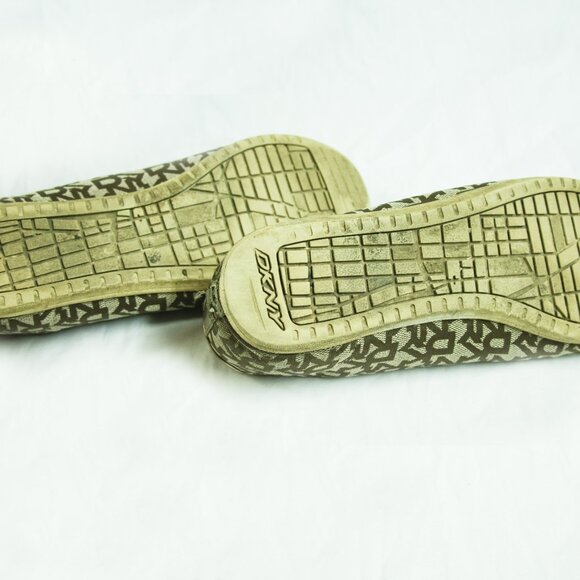 DKNY Ribbon Lace Shoes - Picture 4 of 7